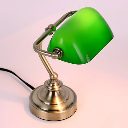 LAMPE DE BANQUIER VINTAGE ( ) - Lampes Digital noWmad - Matériel télétravail : Équipez-vous pour une expérience 2.0 ! Équipements et accessoires de bureau pour un télétravail confortable, efficace et flexible. Aménagez votre espace et gagnez en ergonomie. Casques, chaises, sous-mains, mouse jigglers... Exploitez tout le potentiel du travail à distance pour trouver votre équilibre, en voyage comme à la maison.
