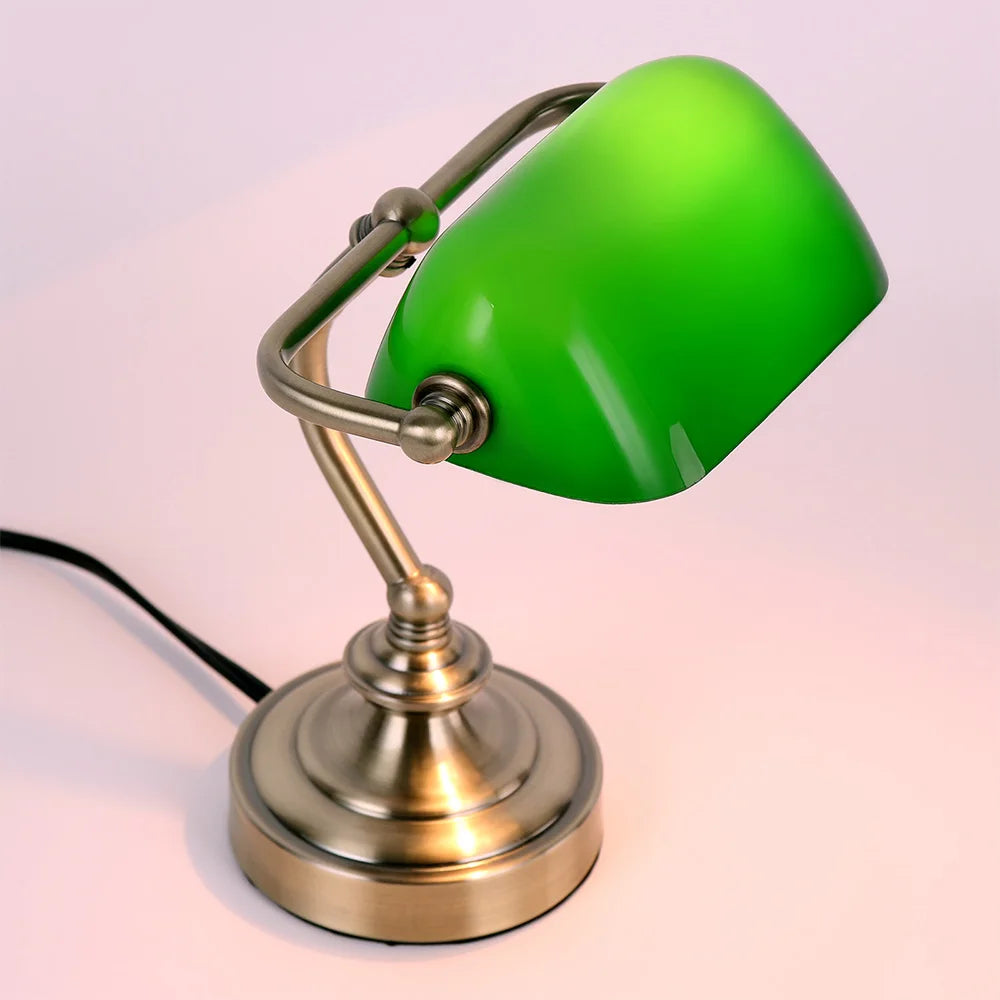 Lampe de Banquier Verte pour le Bureau - Vintage, Chic, et Rétro ! – Digital  noWmad