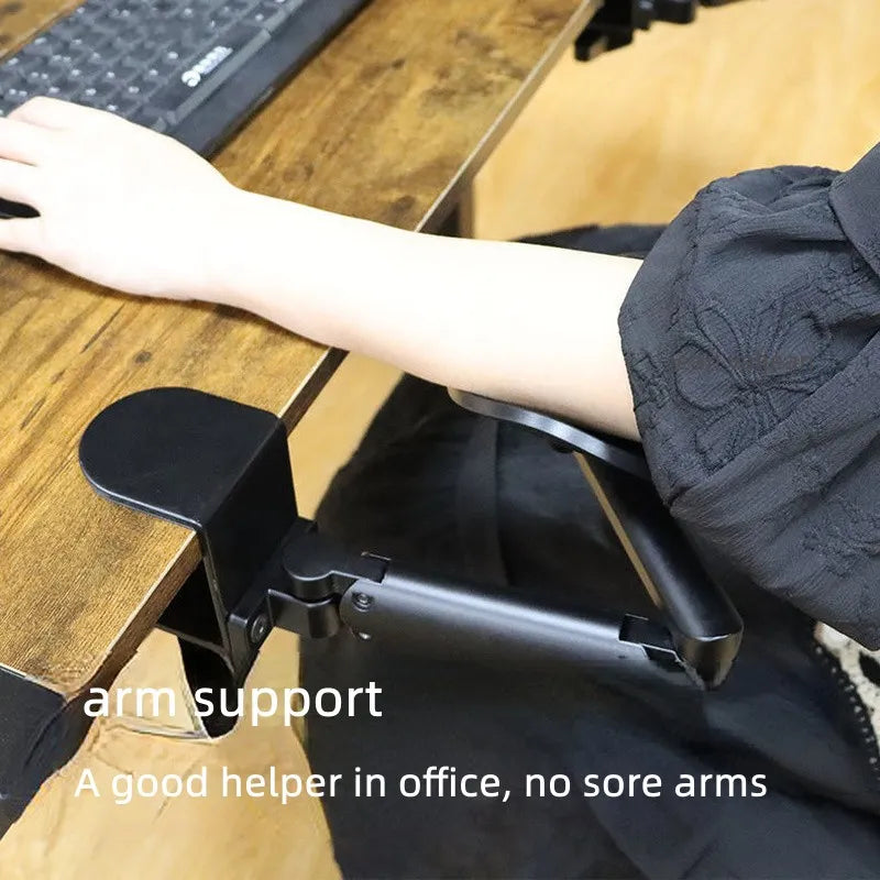 Repose-bras ergonomique Pivotant à 360° en métal ( ) - Accessoires pour sièges de bureau Digital noWmad - Matériel télétravail : Équipez-vous pour une expérience 2.0 ! Équipements et accessoires de bureau pour un télétravail confortable, efficace et flexible. Aménagez votre espace et gagnez en ergonomie. Casques, chaises, sous-mains, mouse jigglers... Exploitez tout le potentiel du travail à distance pour trouver votre équilibre, en voyage comme à la maison.